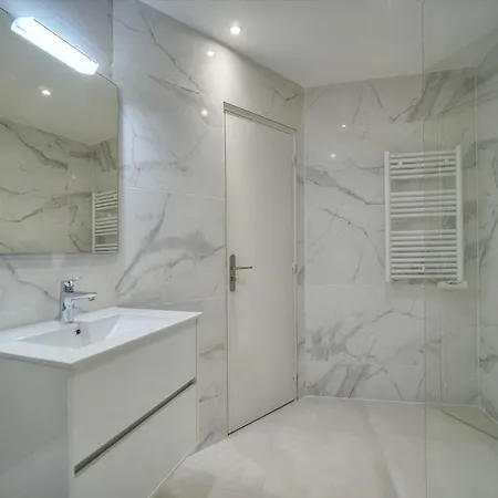 Duplex 5 Patio, Clemenceau-centre A5b003 *